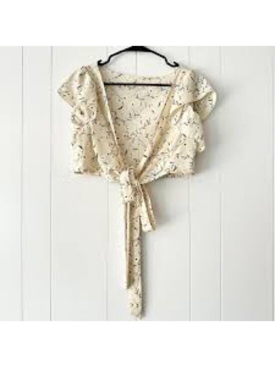 Tops - Floral cropped wrap top